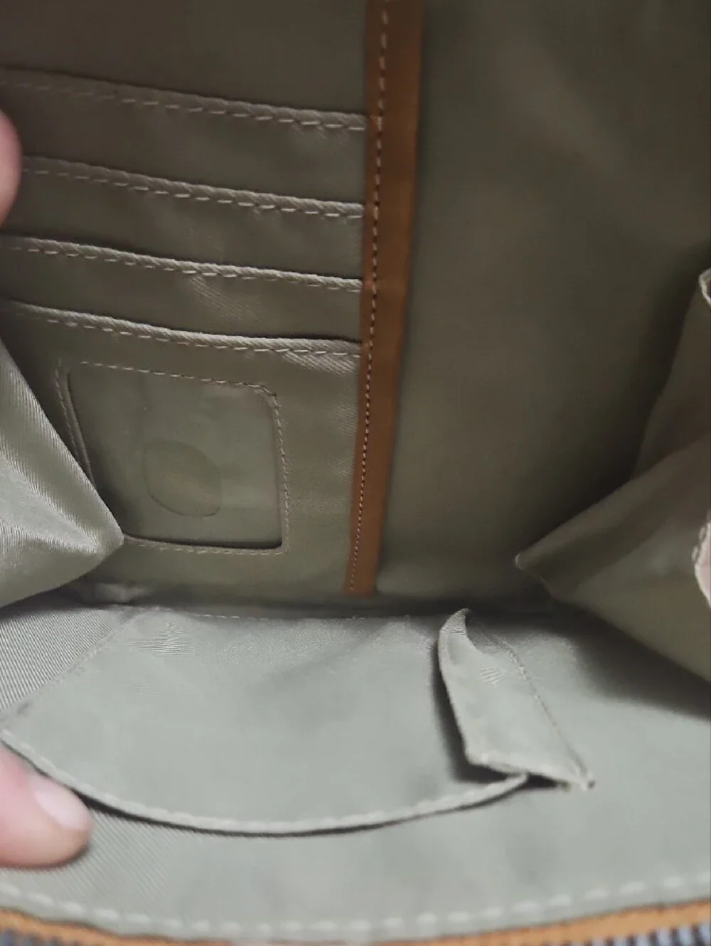 America Leather Co Tan Kansas Crossbody Bag